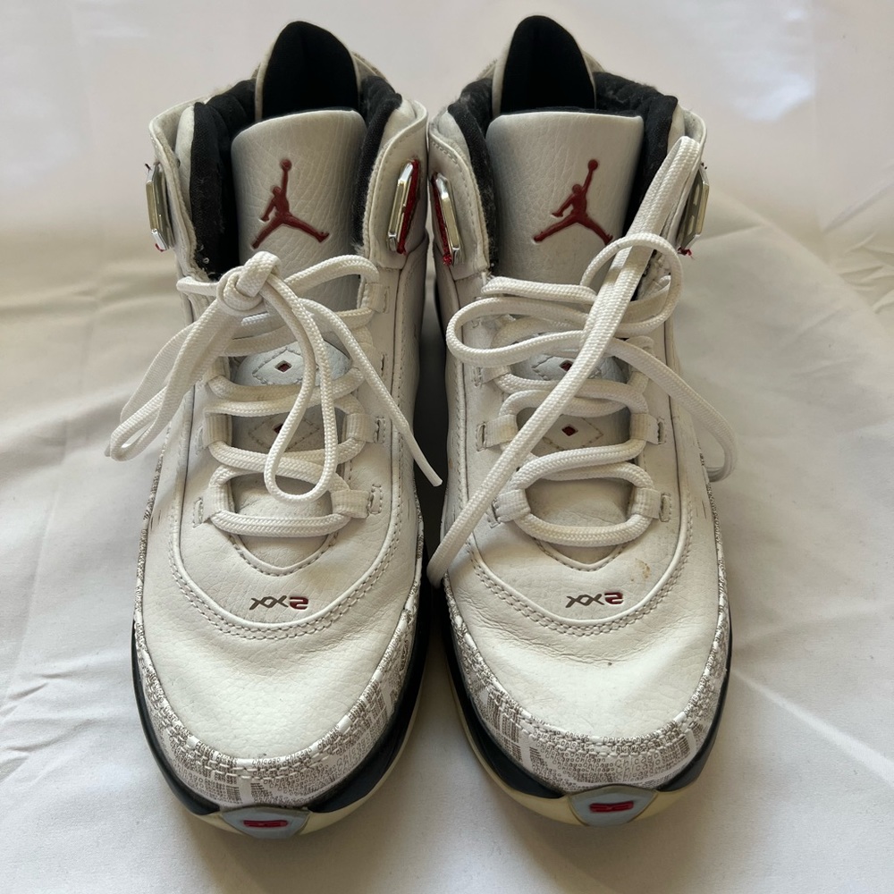 Jordan XX2 22 PE | Used Grade School Size: 5.5 Red & Black Bred Color